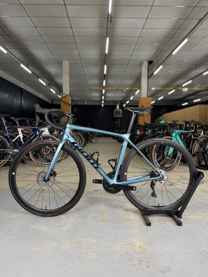 Giant TCR Advanced Pro Di2 Carbon Road Bike