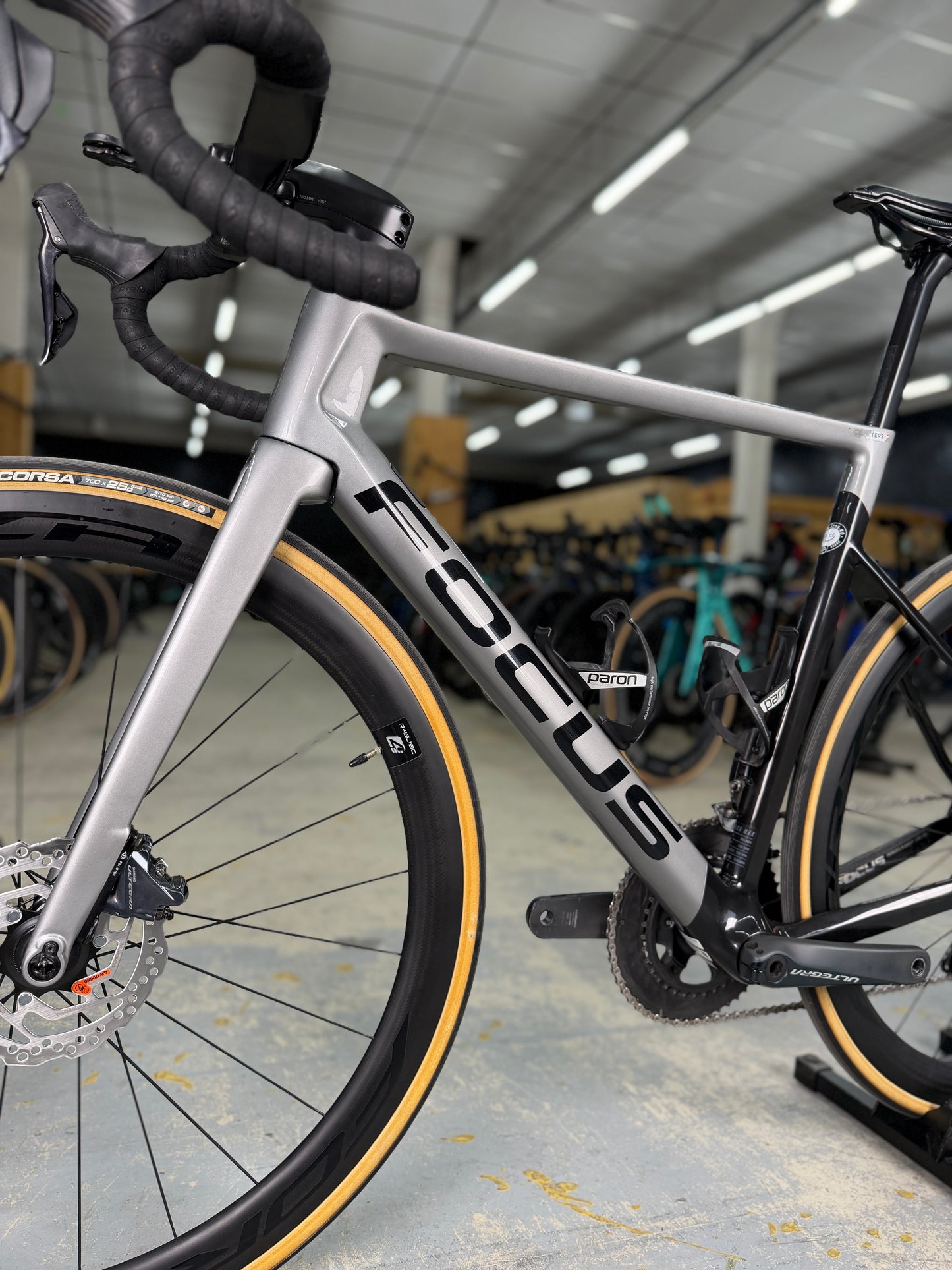 Focus Izalco Max 9.7 Di2 Carbon Racefiets