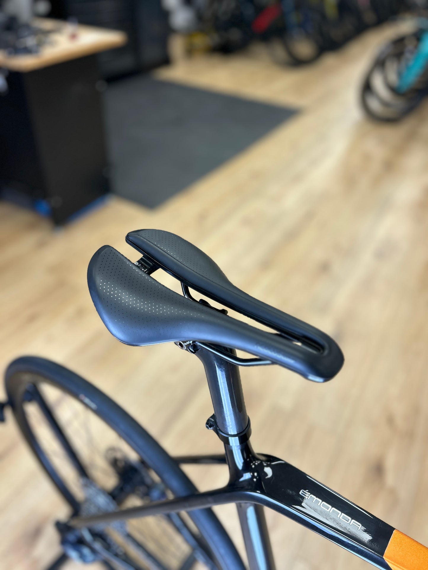 Trek Emonda SL7 AXS Carbon Road Bike