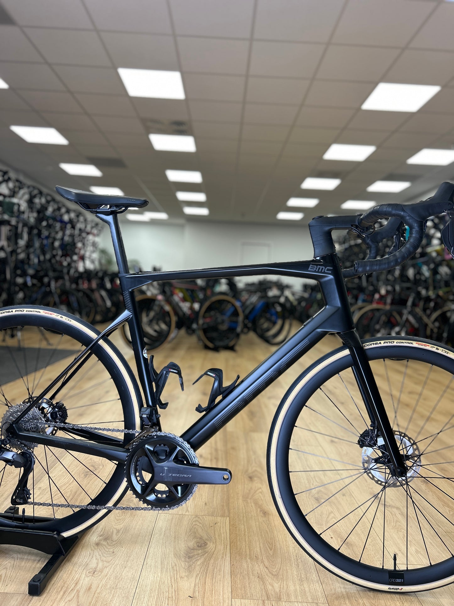 BMC Roadmachine 01 Di2 Carbon Racefiets