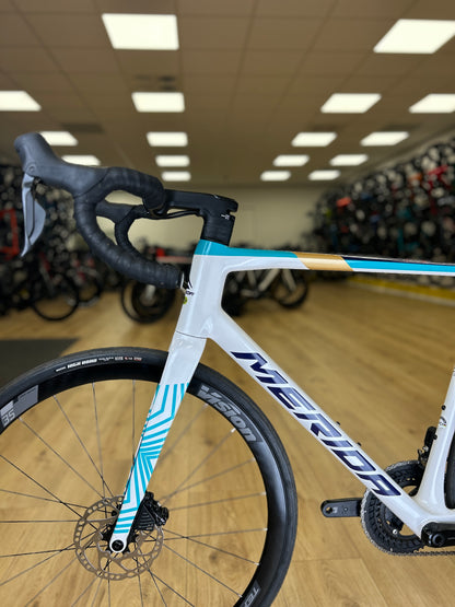 SHOWROOM MODEL 0km Merida Scultura 5000 Di2 Carbon Racefiets