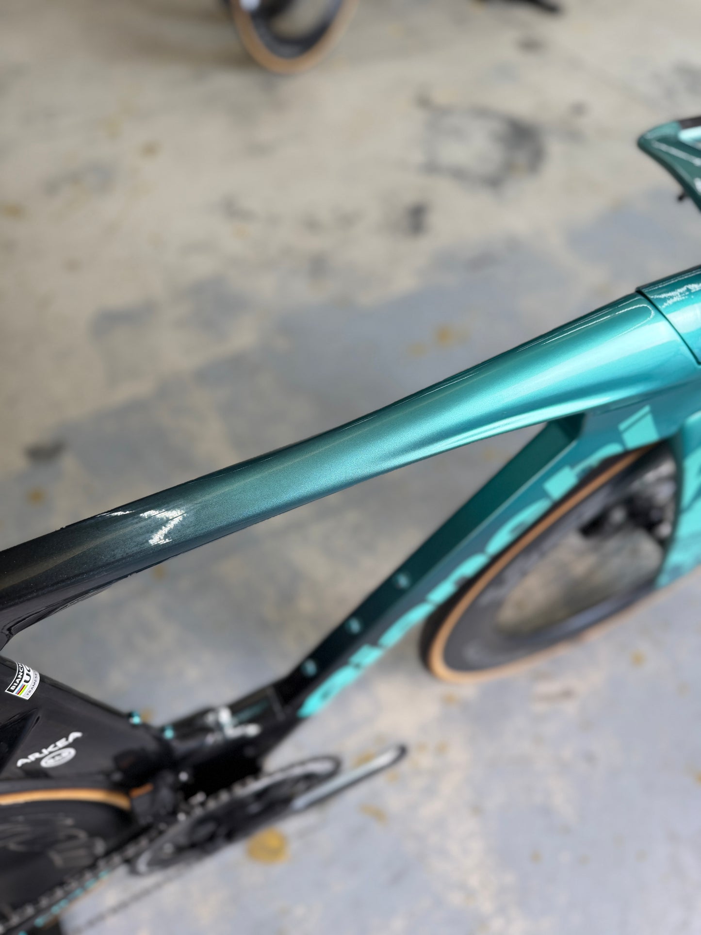 Bianchi Aquila RC Disc Di2 Carbon TT