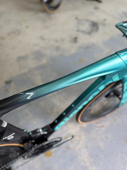 Bianchi Aquila RC Disc Di2 Carbon TT