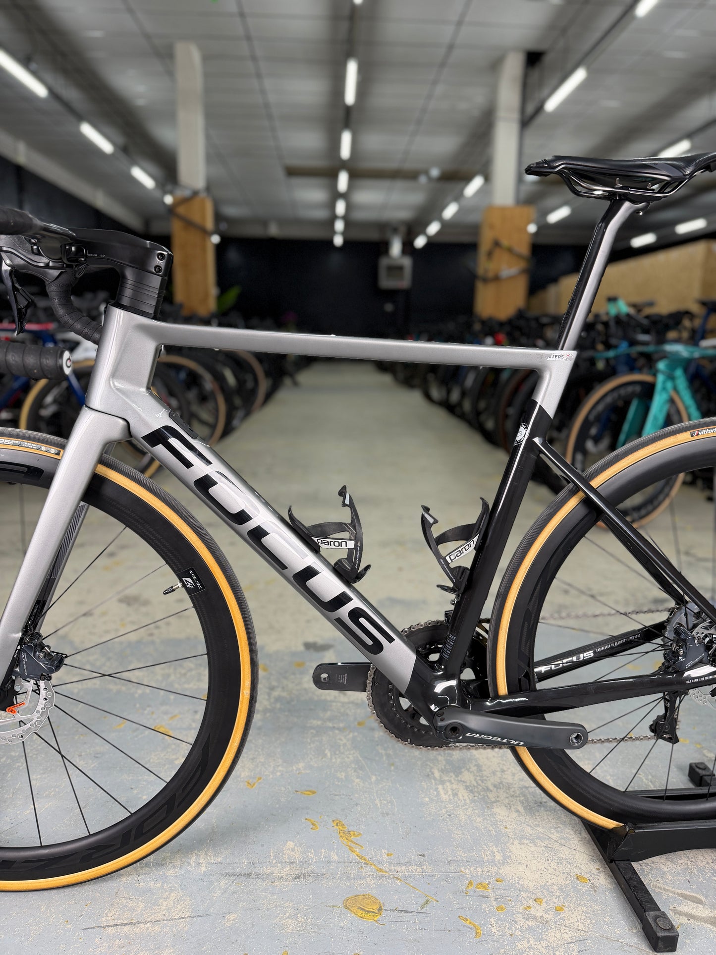 Focus Izalco Max 9.7 Di2 Carbon Racefiets