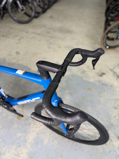 NIEUW BMC Roadmachine Di2 Carbon Racefiets
