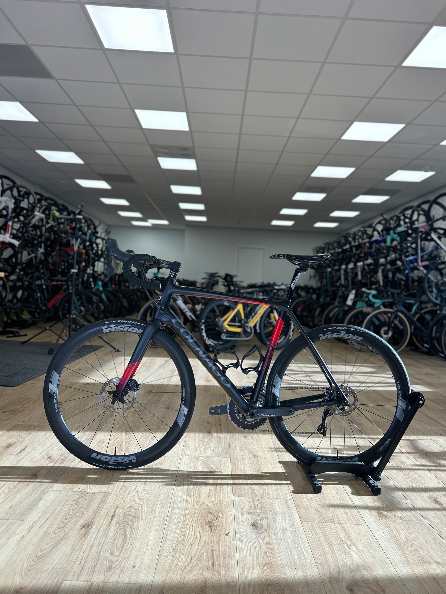 Colnago CLX Disc Carbon Road Bike