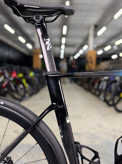 NIEUW Factor Ostro VAM Di2 Carbon Racefiets