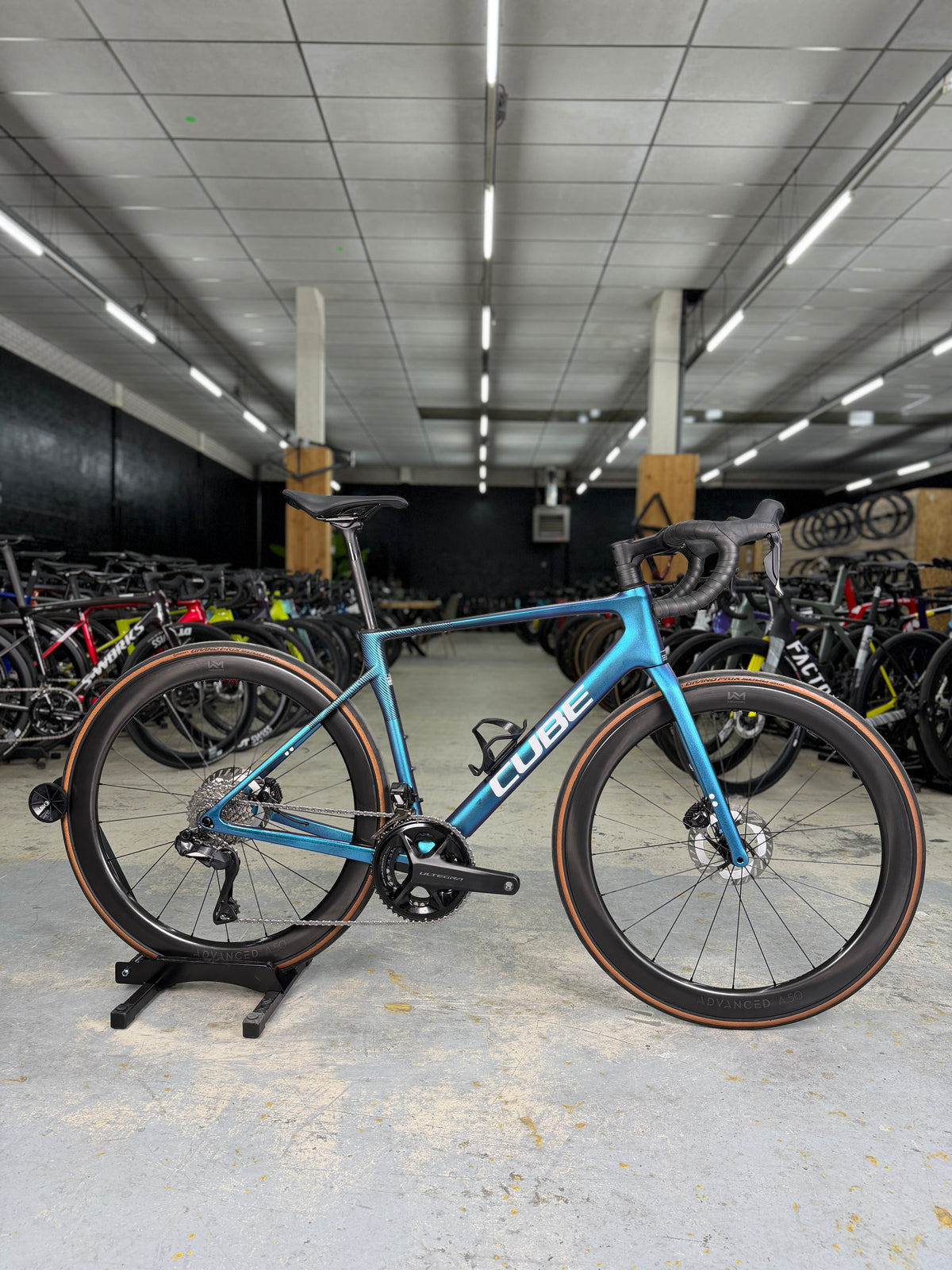 Cube Attain C:62 SLT Di2 Carbon Racefiets