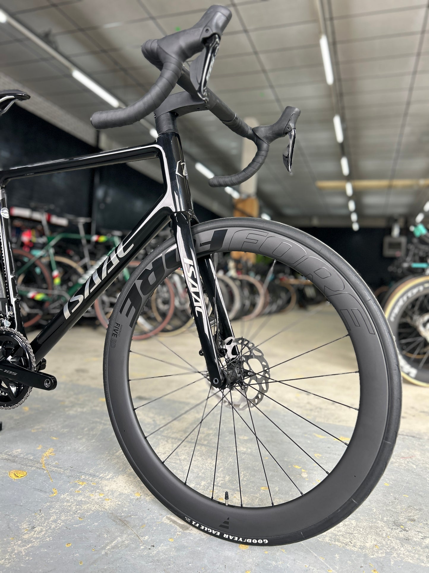 NEW Isaac Element Di2 Carbon Road Bike