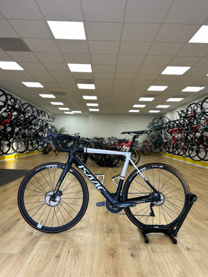 Isaac Element Di2 Carbon Racefiets