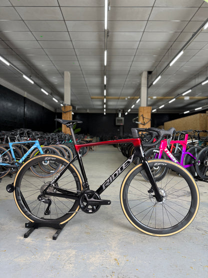 NIEUW Ridley Falcn Di2 Carbon Racefiets