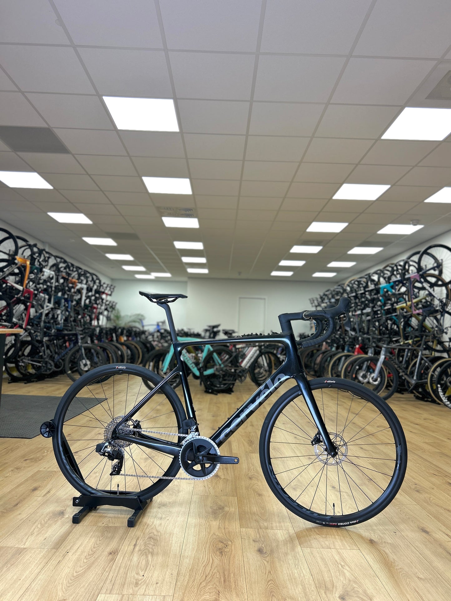 0km Showroom Model Cervélo Caledonia-5 AXS Carbon Racefiets