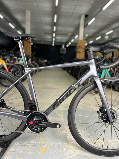 Showroom Model Giant TCR Advanced Pro 0 AXS Carbon Race Bike
