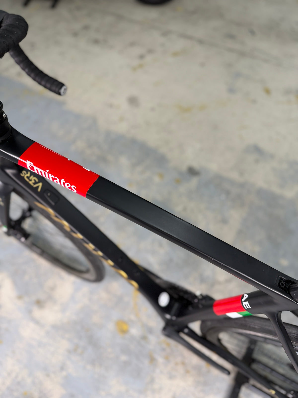 Colnago V3 Di2 UAE Team Carbon Racefiets
