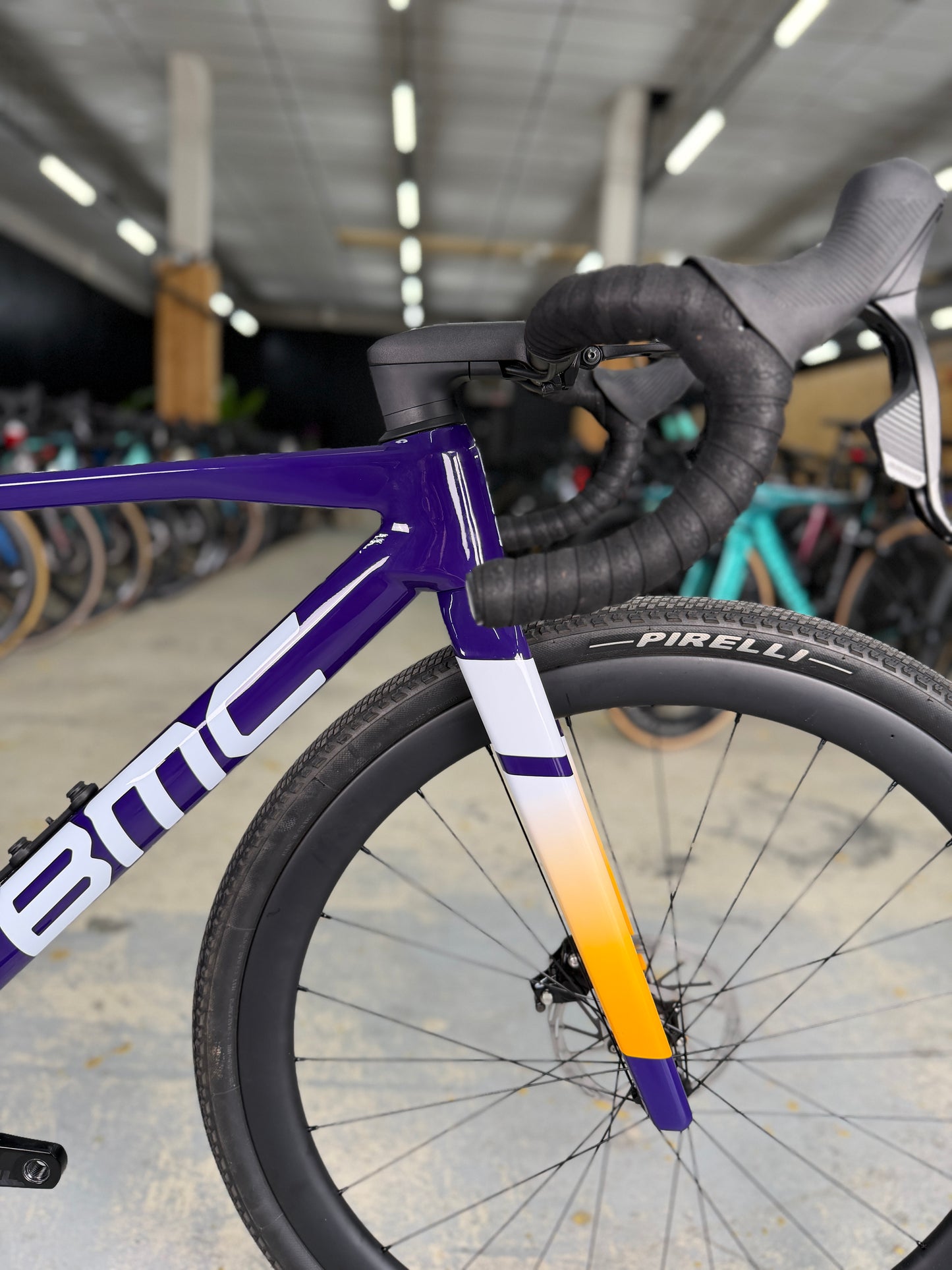 1000km BMC Kaius 01 THREE AXS Gravel Fiets
