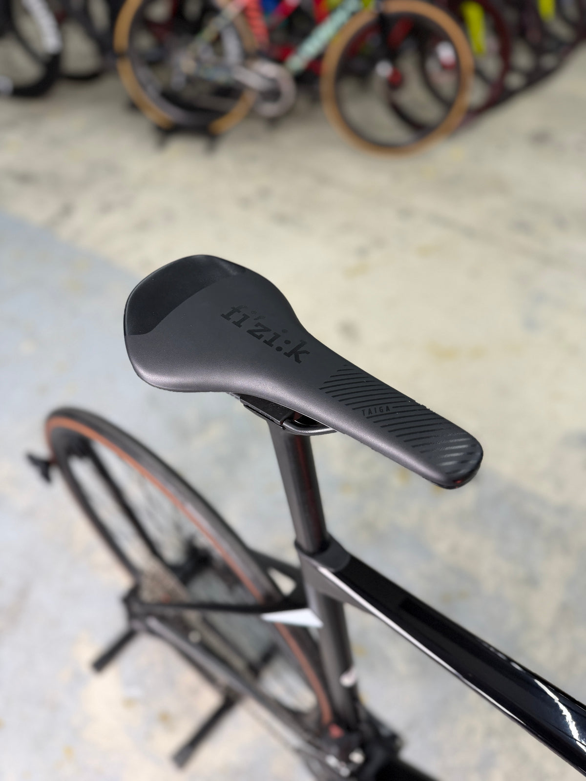 NIEUW BMC Roadmachine Five Di2 Carbon Racefiets