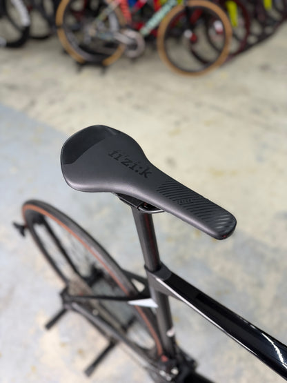 NIEUW BMC Roadmachine Five Di2 Carbon Racefiets