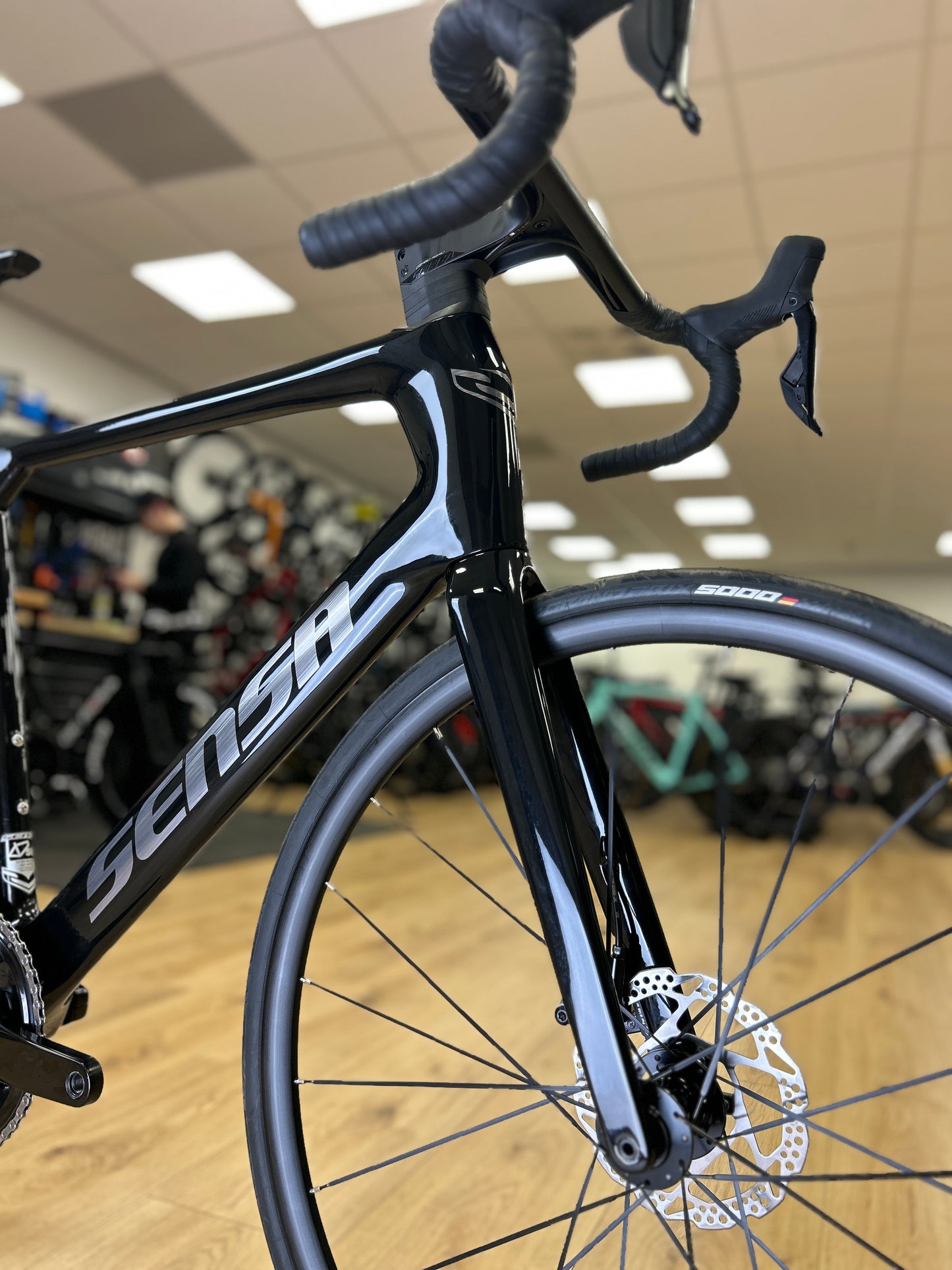 0km Showroom Model Sensa Giulia Supremo Di2 Carbon Racefiets