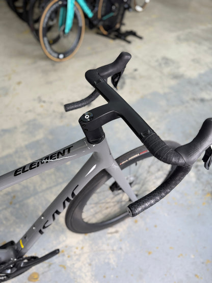 Isaac Element Di2 Carbon Racefiets
