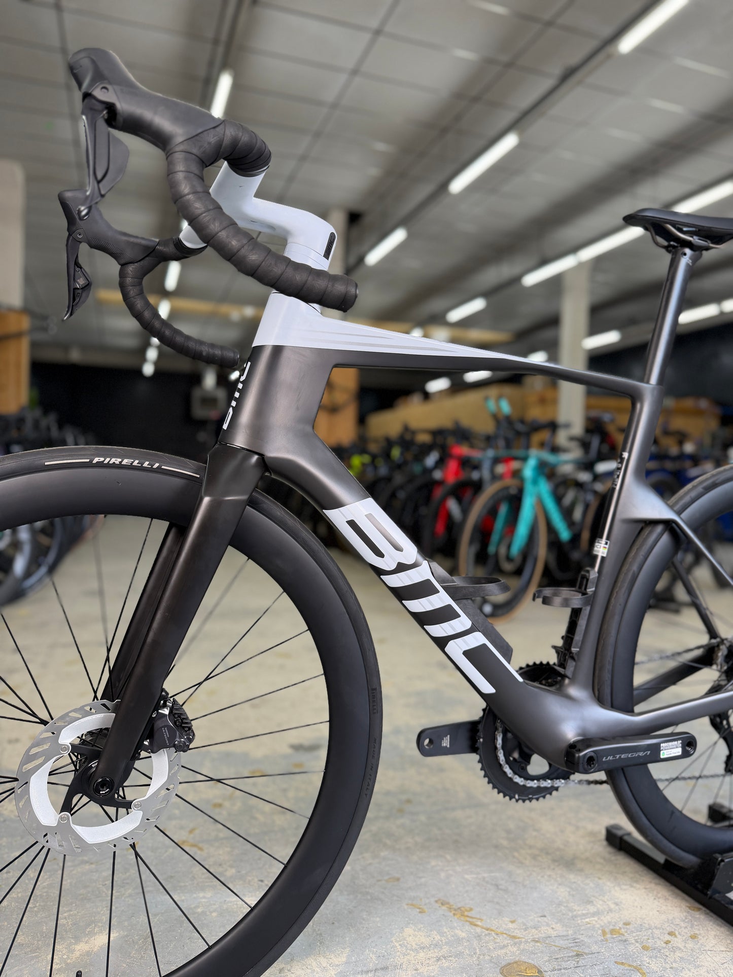 NIEUW BMC TeamMachine R01 LTD Di2 Carbon Racefiets