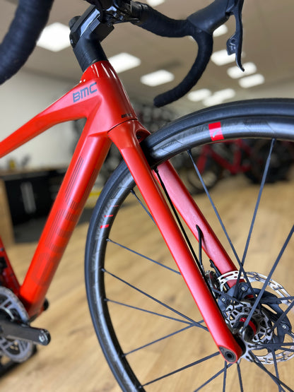 BMC Road Machine 01 Red AXS Carbon Disc Racefiets