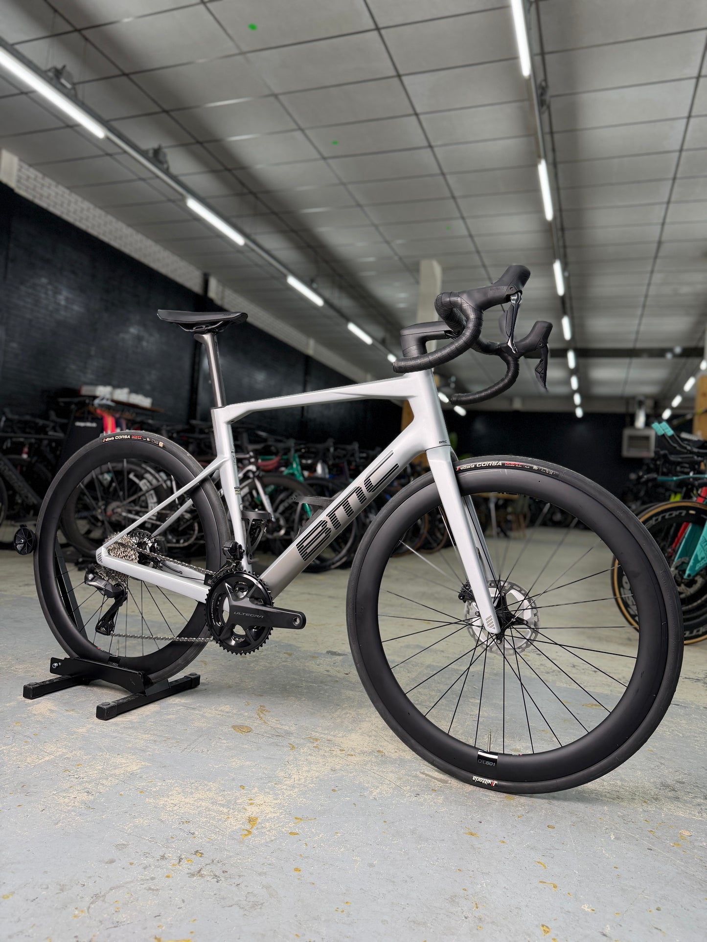 NIEUW BMC Roadmachine R01 Di2 Carbon Racefiets