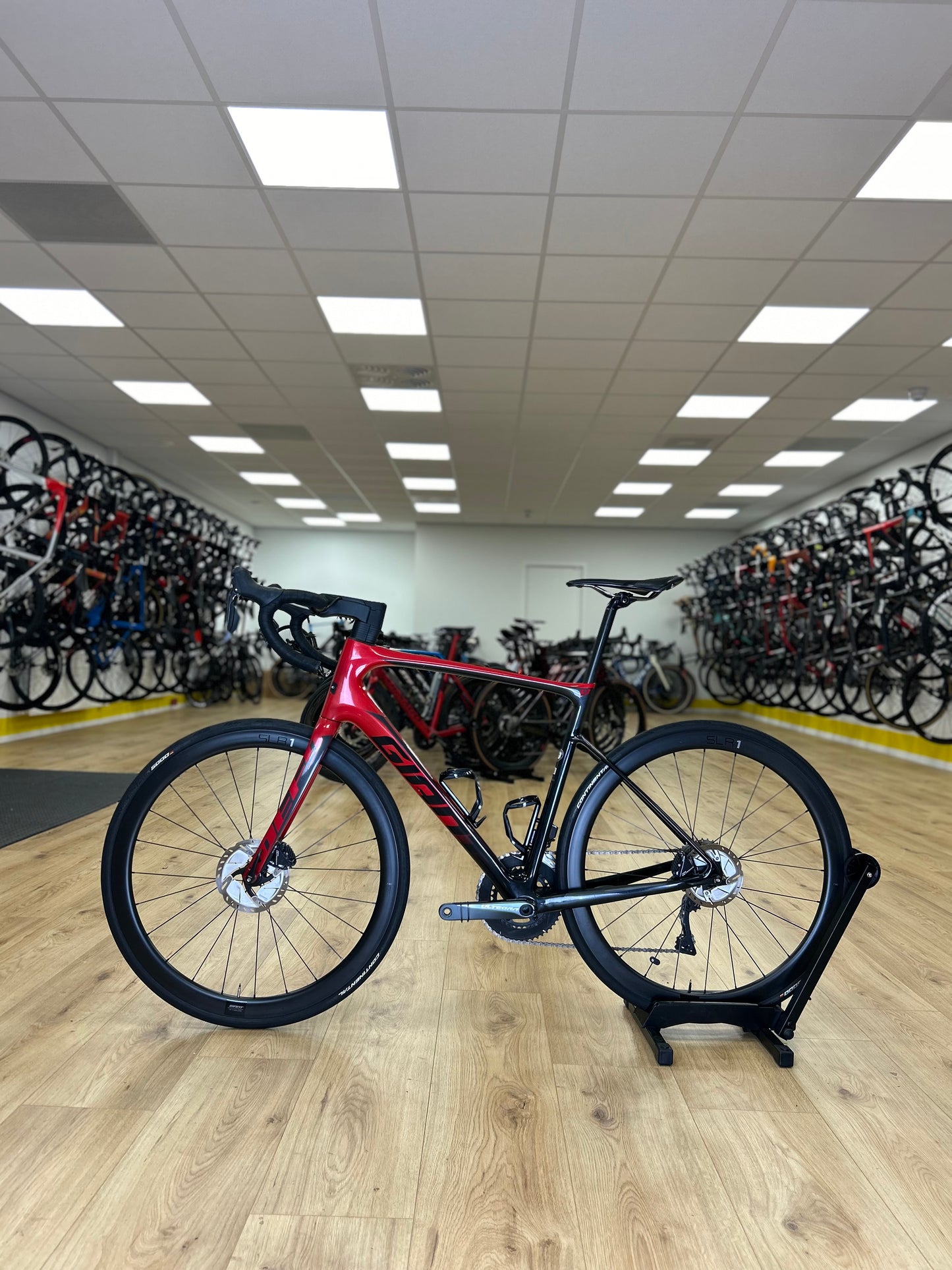 Giant Defy Pro 1 Di2 Ultegra Carbon Disc Racefiets