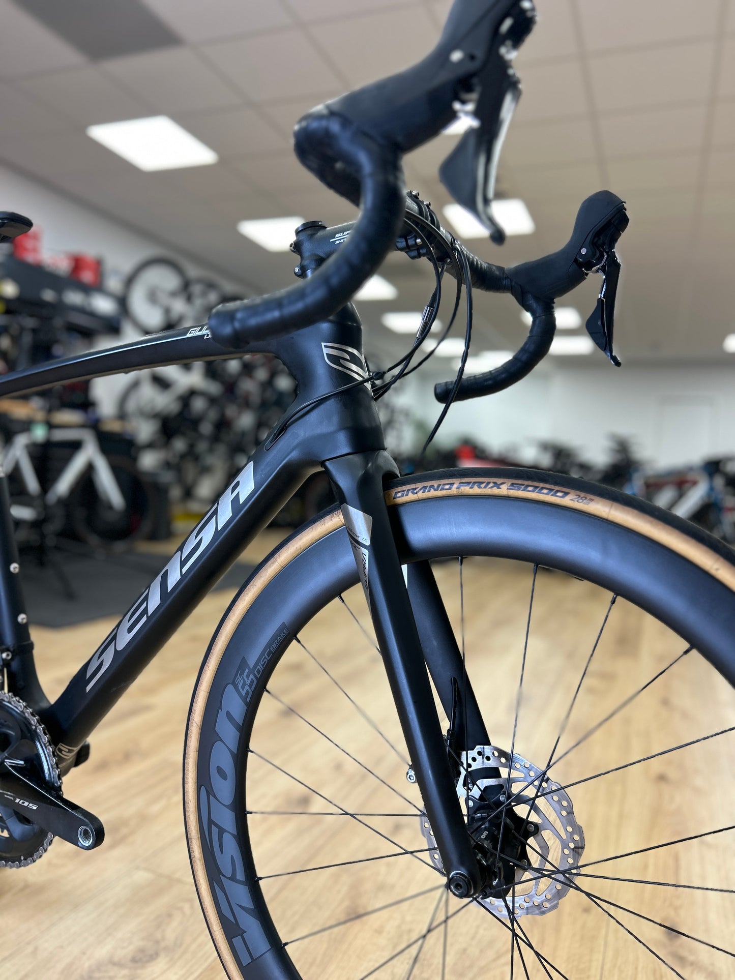 Sensa Giulia Carbon Racefiets