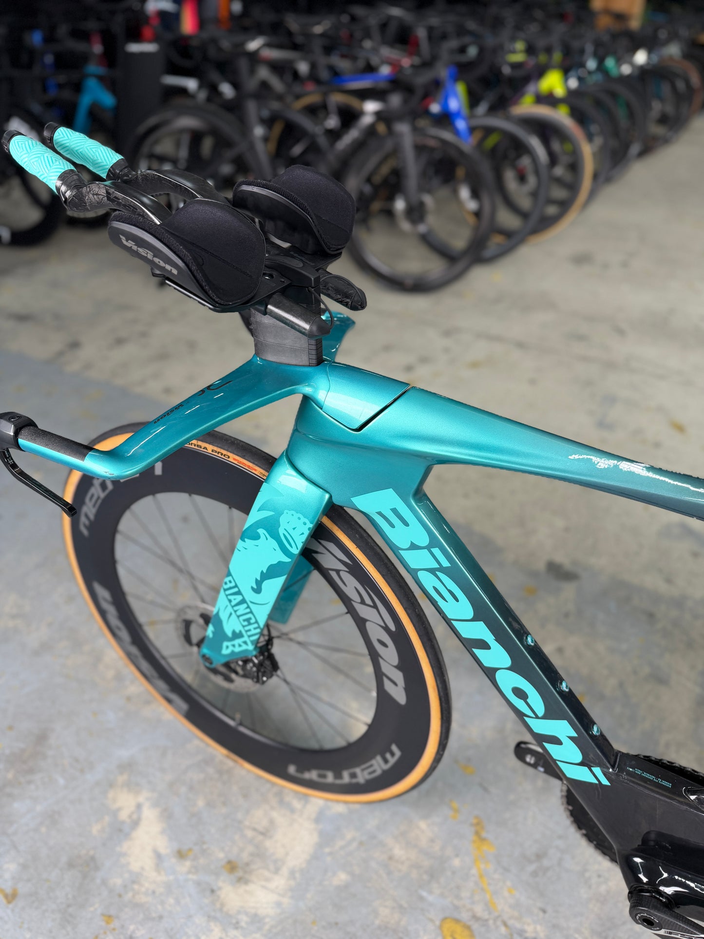 Bianchi Aquila RC Disc Di2 Carbon Racefiets