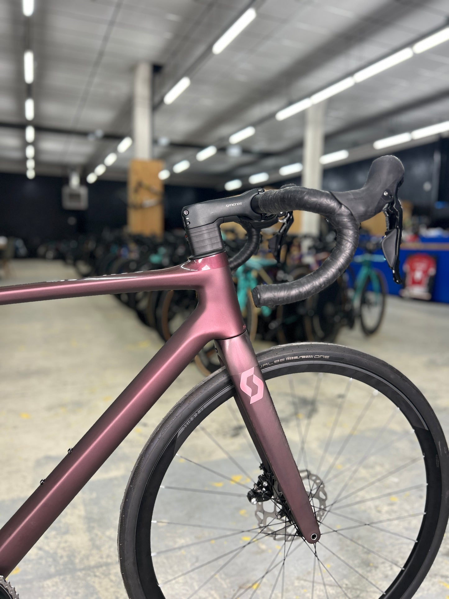NEW Scott Contessa Addict 25 Carbon Road Bike