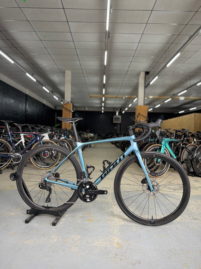 Giant TCR Advanced Pro Di2 Carbon Road Bike
