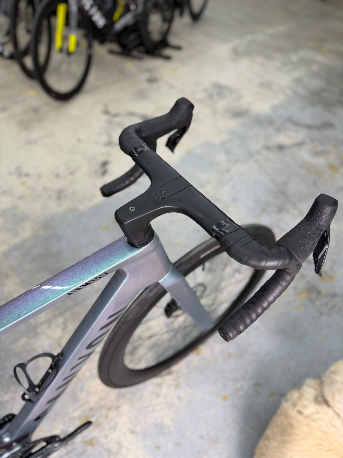 1000km Canyon Aeroad CF SLX AXS Carbon Racefiets