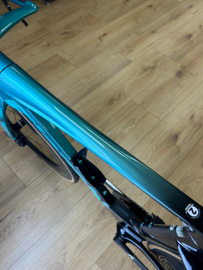 Bianchi Aquila RC Disc Di2 Carbon TT