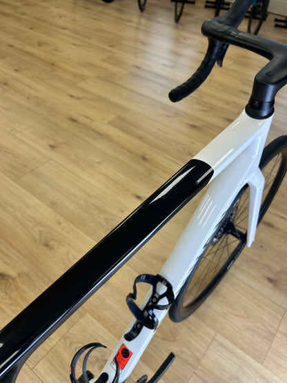 2024 500km Canyon Ultimate Di2 Carbon Racefiets