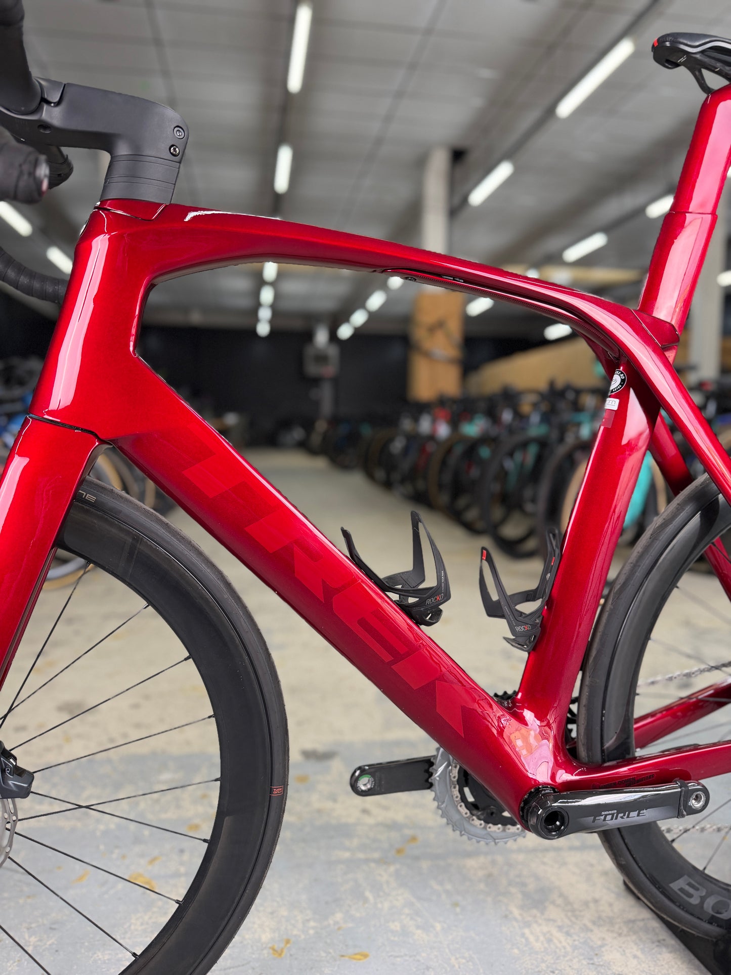 1000km Trek Madone SLR7 eTap Carbon Racefiets