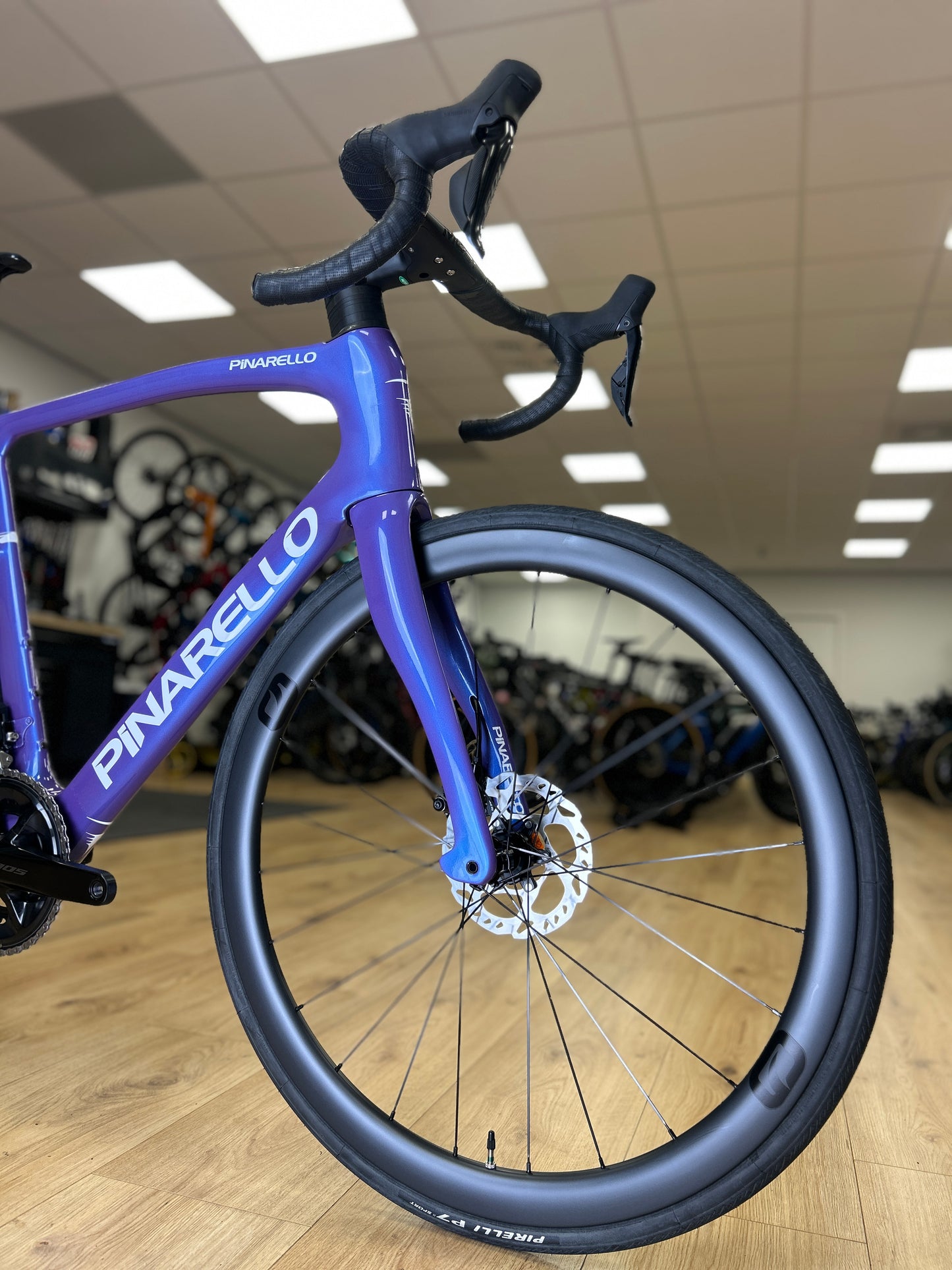 0km Showroom Model Pinarello F5 Di2 Carbon Racefiets