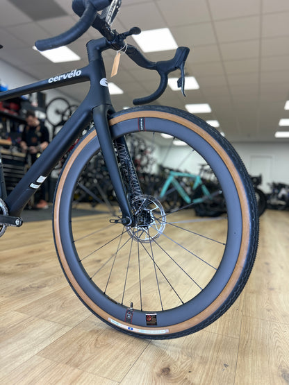 0km Showroom Model Cervelo Aspero 5 Red XPLR AXS Gravel Fiets