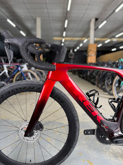 Trek Madone SLR7 Di2 Carbon Road Bike