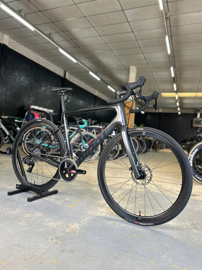 Giant Defy Advanced Pro AXS Carbon Racefiets