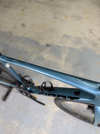 Giant TCR Advanced Pro Di2 Carbon Road Bike