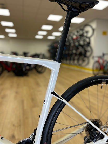 NEW - BMC Road Machine Ultegra Carbon Disc Racefiets