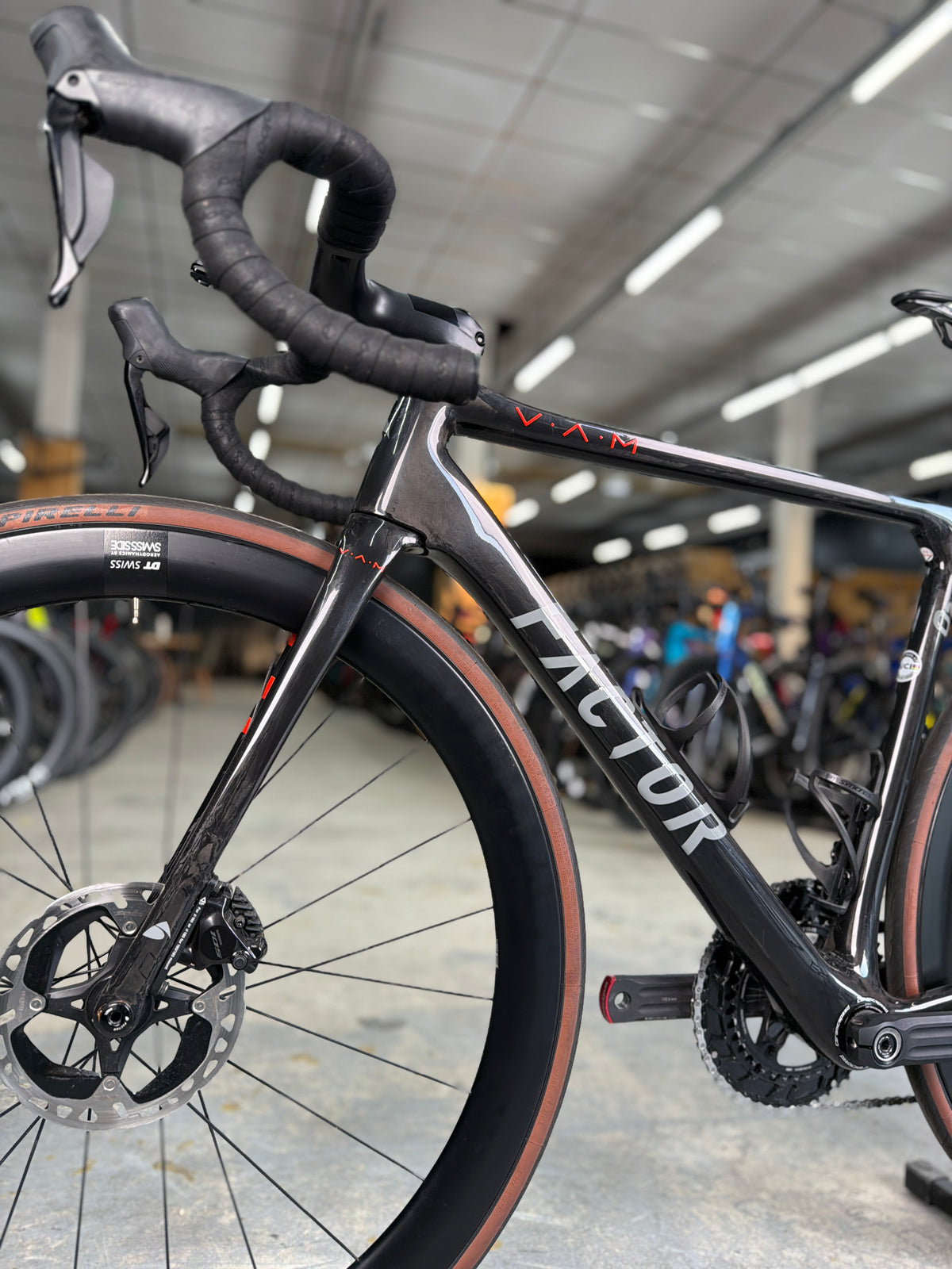 Factor O2 VAM Di2 Carbon Racefiets