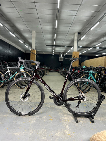 Showroom Model Orbea Orca M20iTEAM Di2 Carbon Road Bike