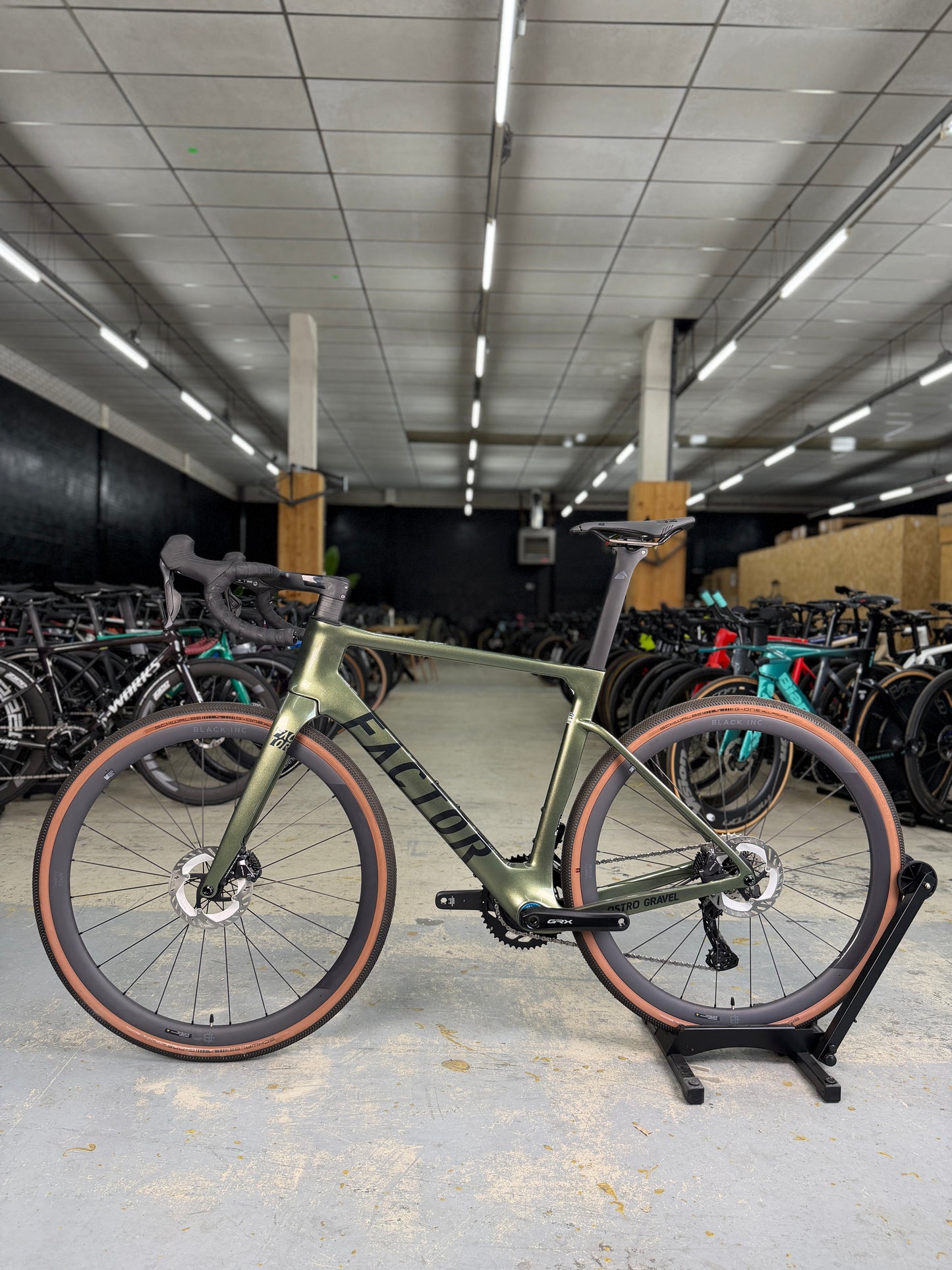 NIEUW Factor Ostro Gravel GRX Di2 Gravel Fiets