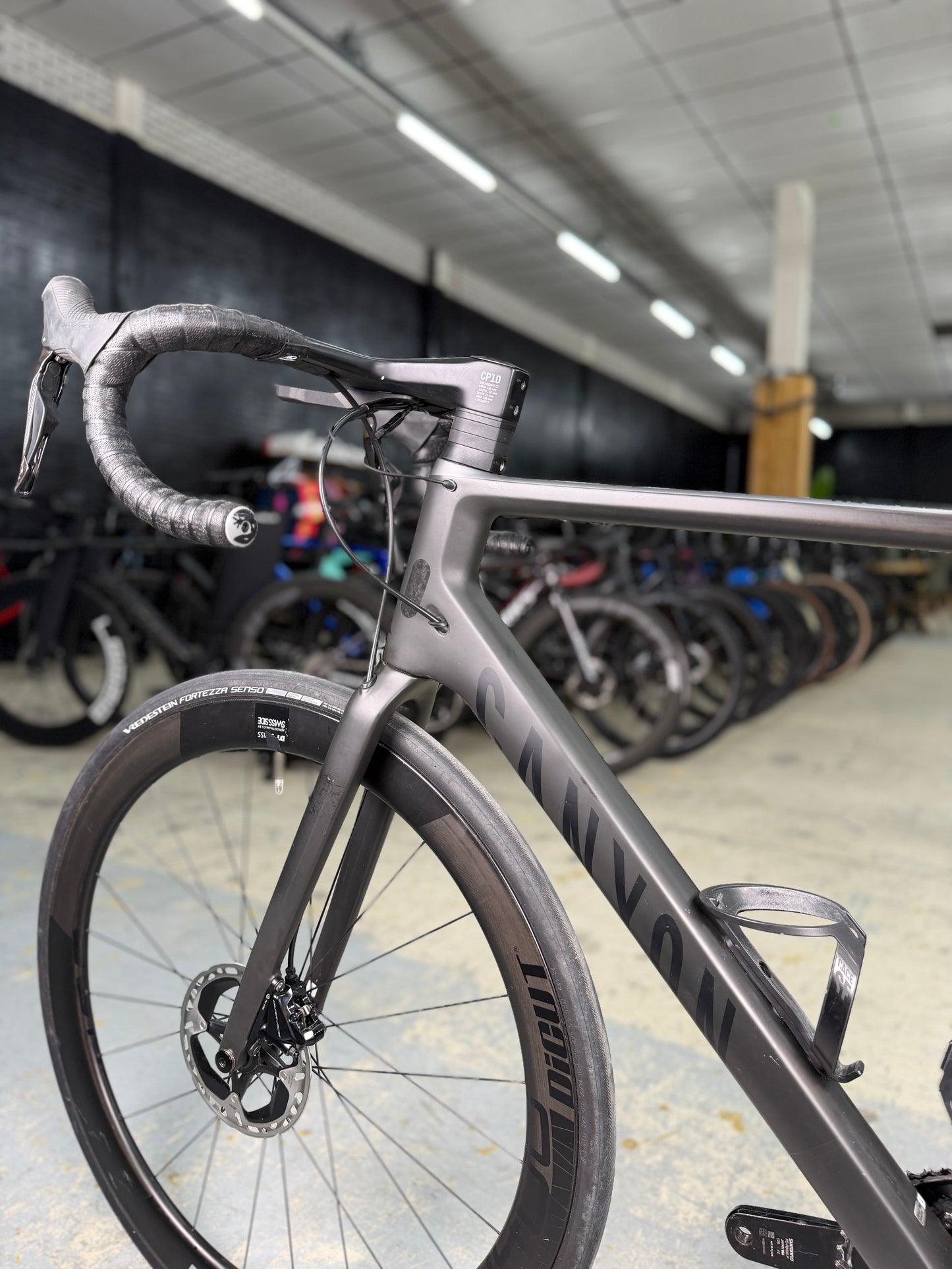 Canyon Ultimate CF SLX Dura Ace Di2 Carbon Racefiets