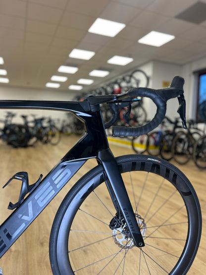 Elves Falath Pro Di2 Carbon Racefiets