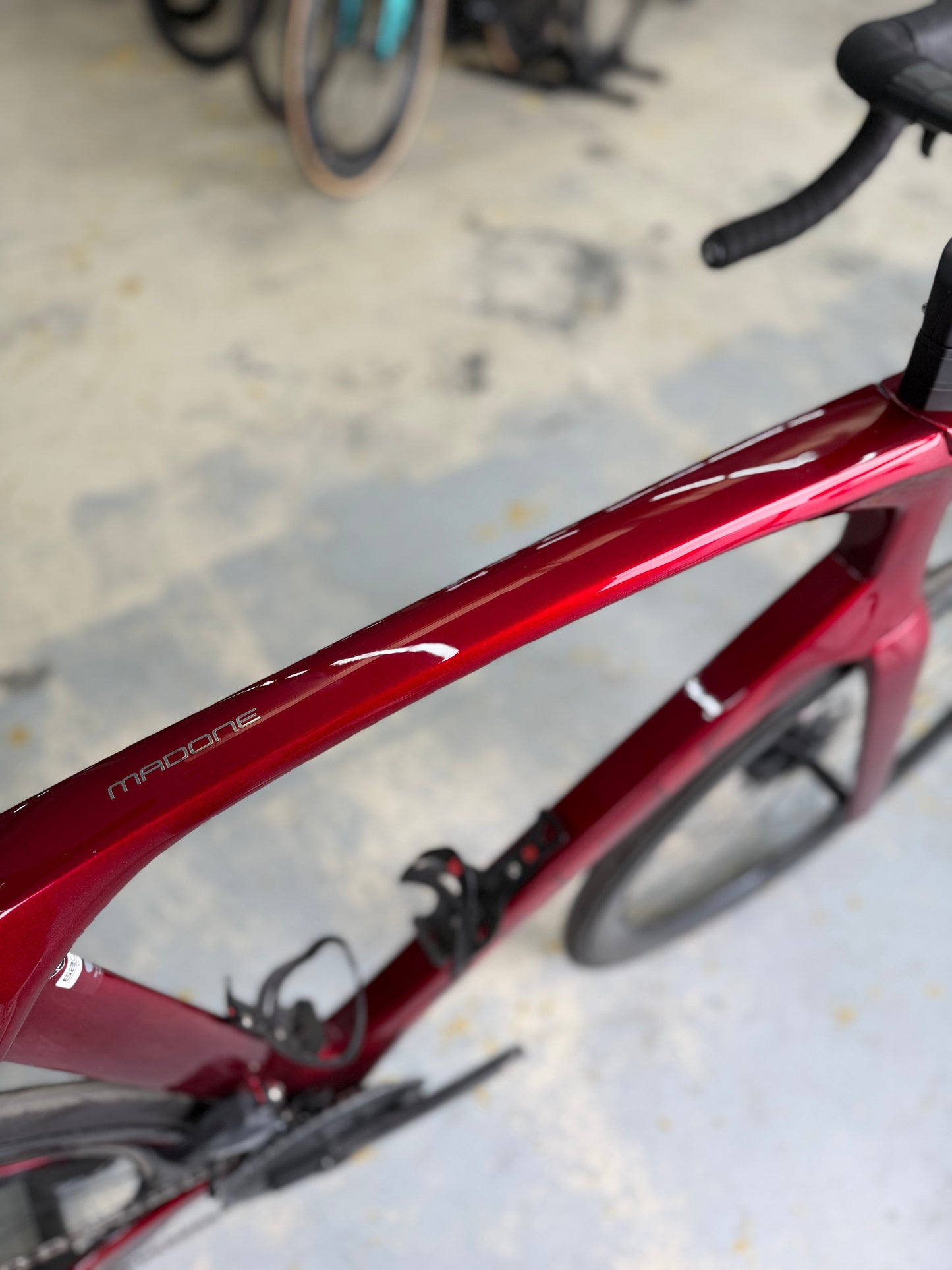1000km Trek Madone SLR7 eTap Carbon Racefiets