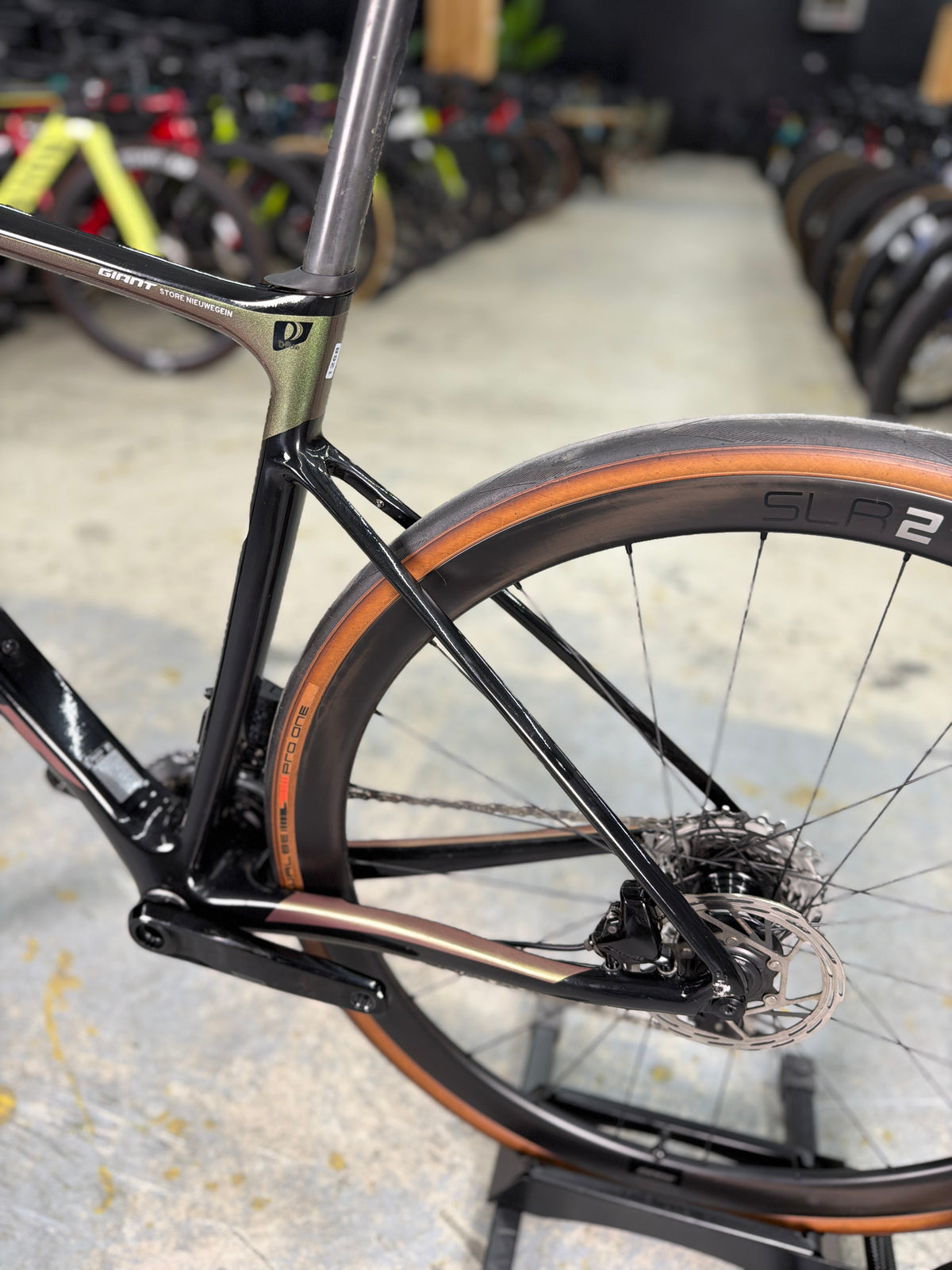 Giant Defy Advanced AXS Carbon Racefiets