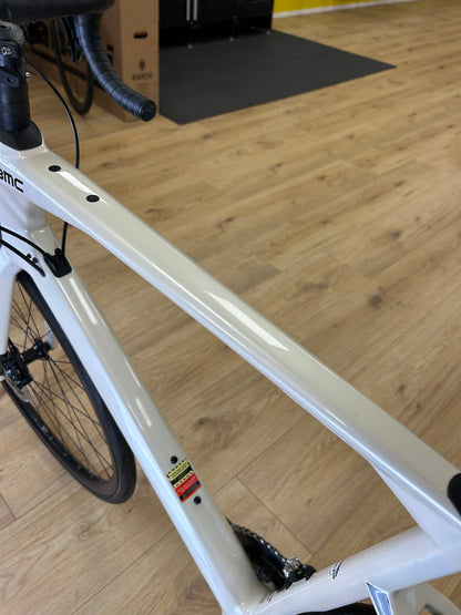 NEW - BMC Road Machine Ultegra Carbon Disc Racefiets