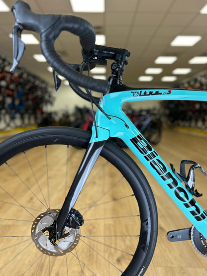 Bianchi Oltre Xr3 Di2 Disc Carbon Racefiets